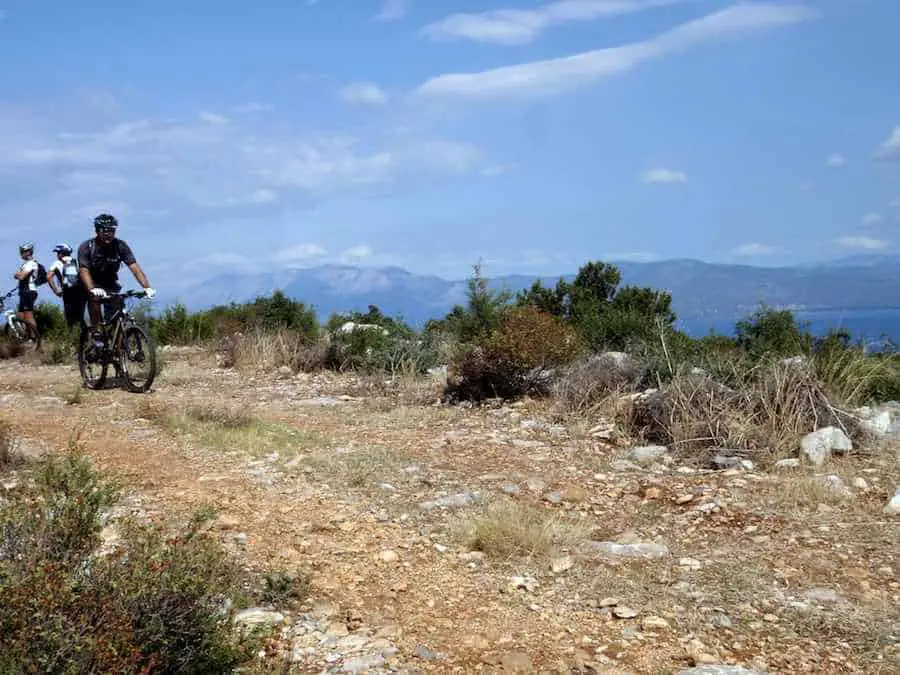 Cycling Evia