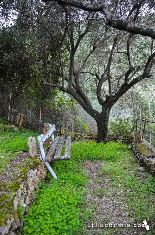 Trekking Perachori – Nymphs Cave Ithaca Greece