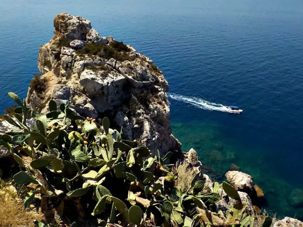 Heraion Loutraki near Athens: LightHouses, Beaches, Ancient Ruins