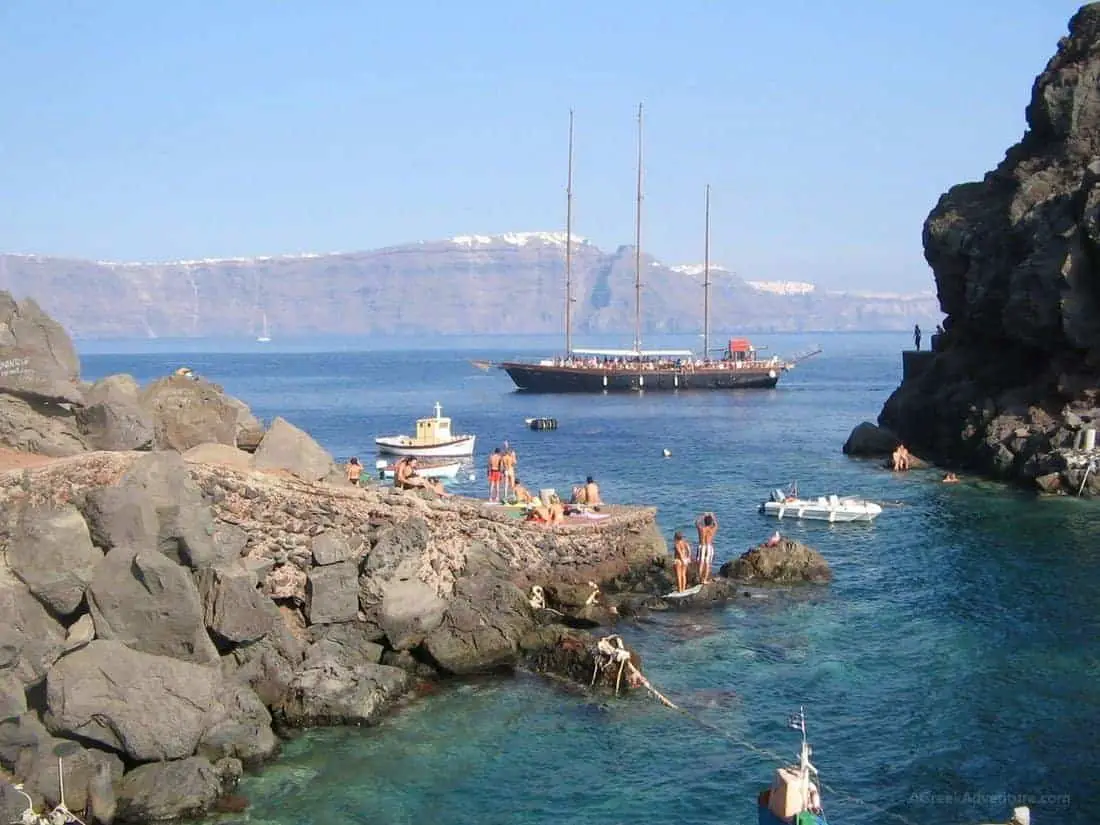 Best Santorini Beaches Increasingly Gaining Popularity