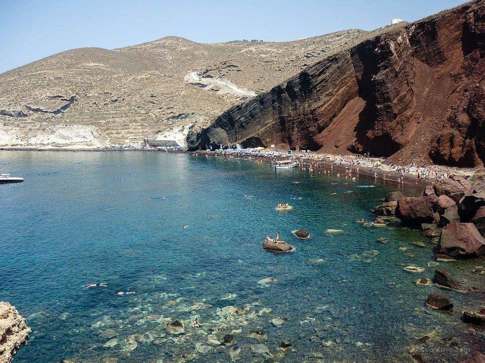 Best Santorini Beaches Increasingly Gaining Popularity